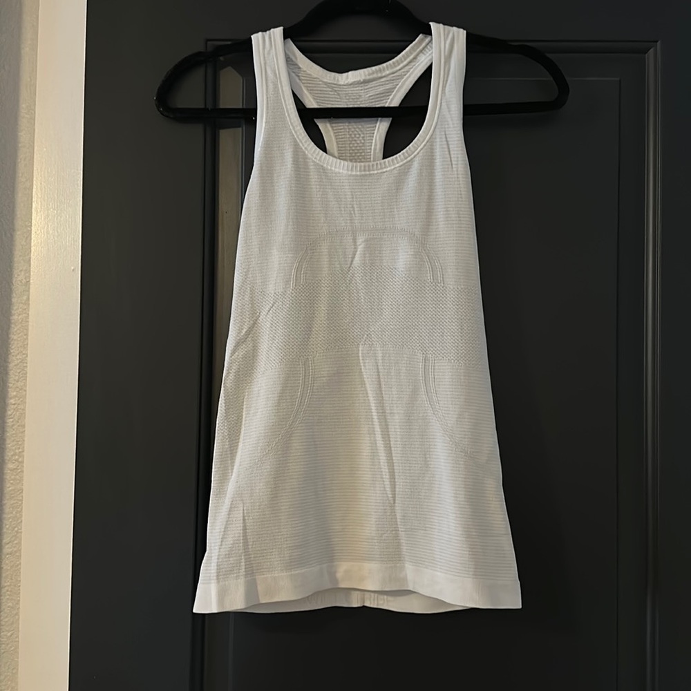 Lululemon swiftly tank